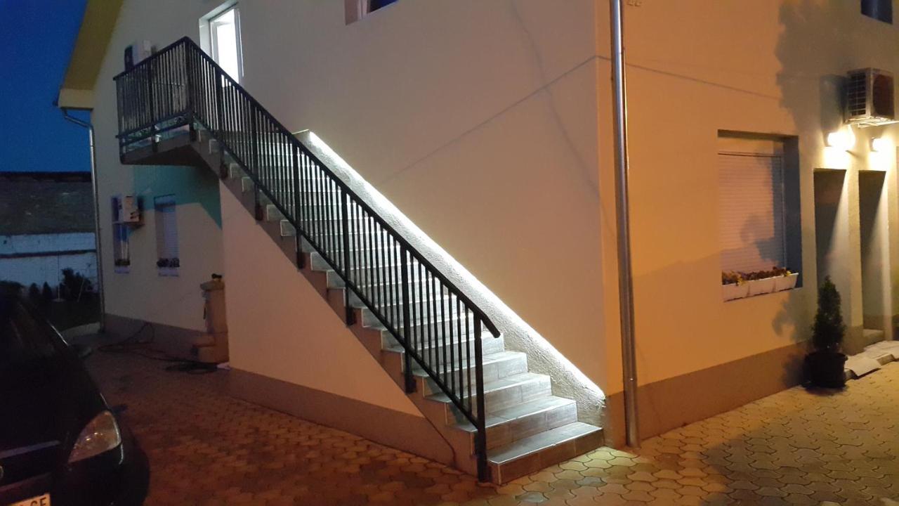 Zen Apartmani Novi Sad Luaran gambar